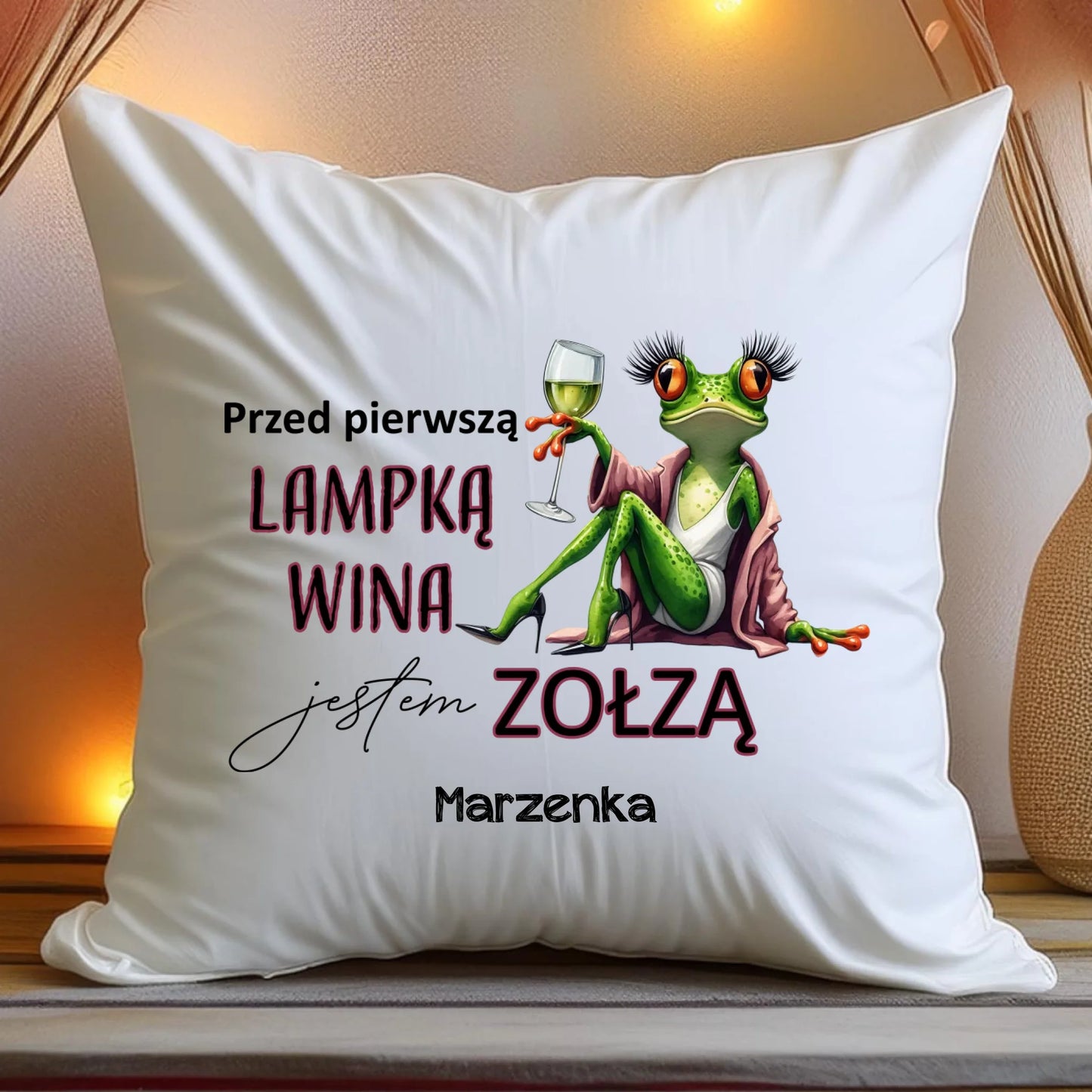 Poduszka personalizowana na Dzień Kobiet - Żabunia #452