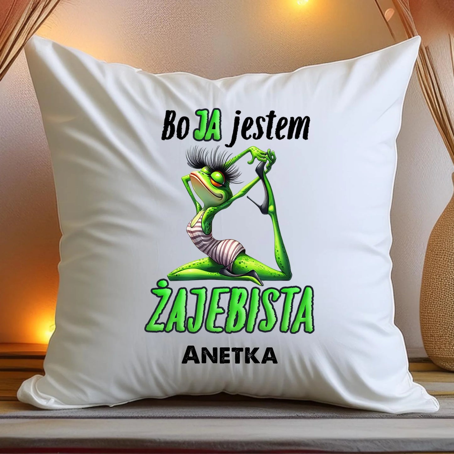Poduszka personalizowana na Dzień Kobiet - Żabunia #453