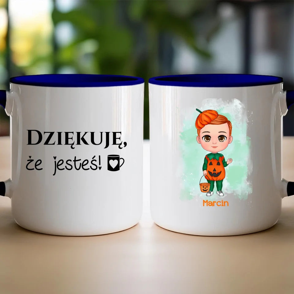 Personalizowany kubek na Halloween "Dziecko w kostiumie, Dynia"