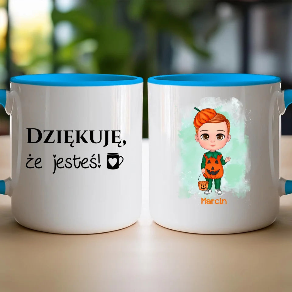 Personalizowany kubek na Halloween "Dziecko w kostiumie, Dynia"