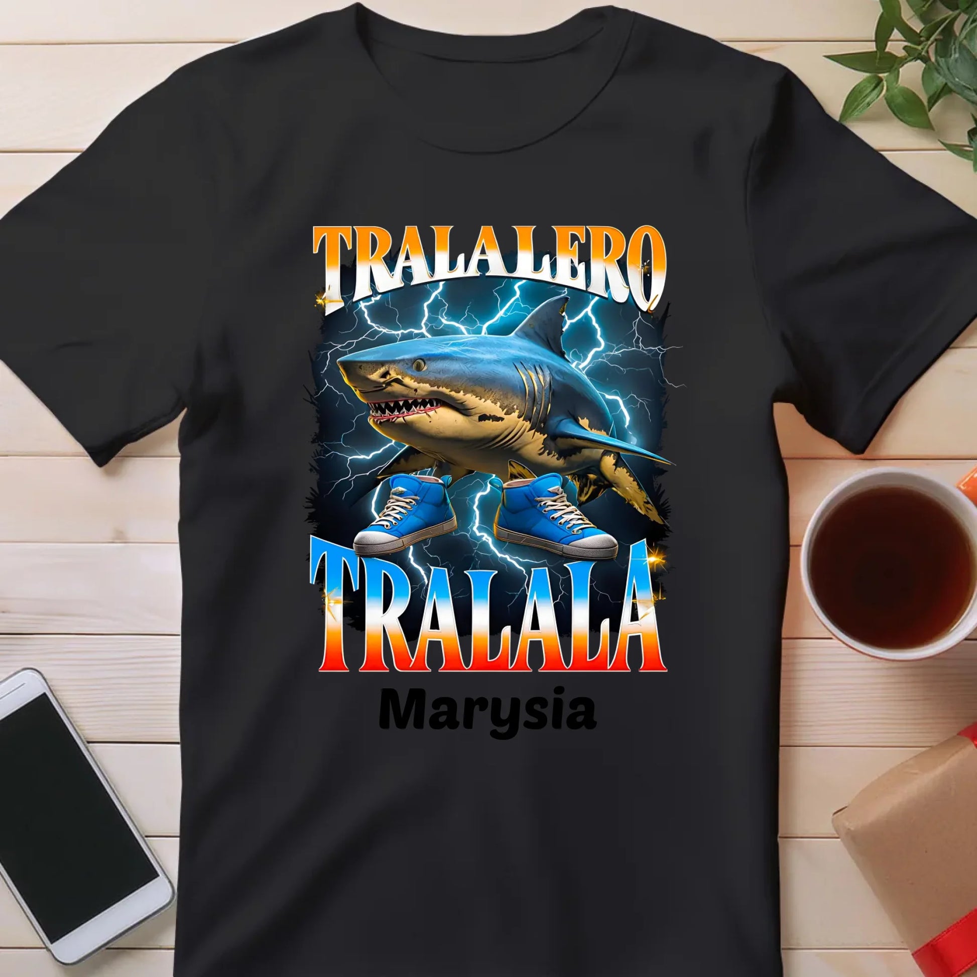 2024.06.13_T-SHIRT_LEŻĄCA.10_CZARNA